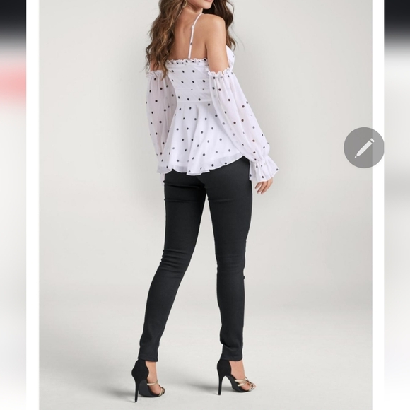 🍂🍁NWOT VENUS POLKA DOT COLD SHOULDER TOP White & Black Top SIZE 20 - Picture 3 of 7